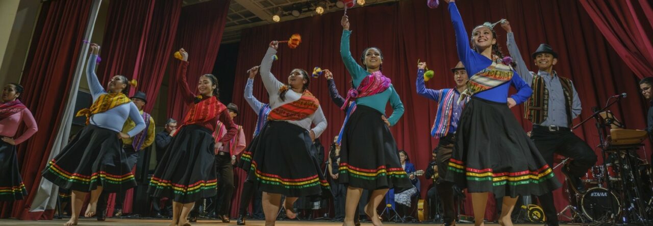 Con una ovacionada Gala Folclórica, el Conjunto Folclórico ULagos inició su temporada artística 2026