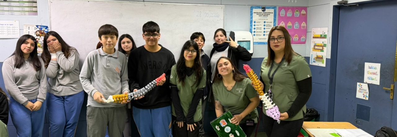 Rompecolumna y Bingo Vertebral: los juegos con que estudiantes ULagos enseñan hábitos saludables en escuelas rurales