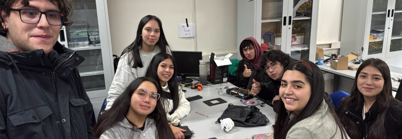 Estudiantes ULagos desarrollan innovadoras ayudas técnicas que mejoran la autonomía de personas mayores