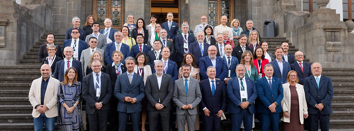 Rector de ULagos participa en encuentro internacional en España para fortalecer la cooperación universitaria entre América Latina y Europa